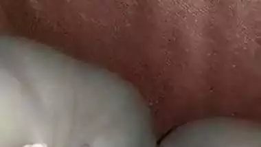 Desi girl fingering