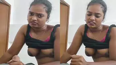 Dark skinned mallu girl gives handjob to boyfriend